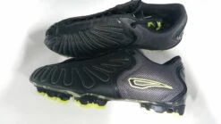 New Brine I-101 Mens 8.5 Soccer Molded Cleats Black/Neon SFWI1016-BL