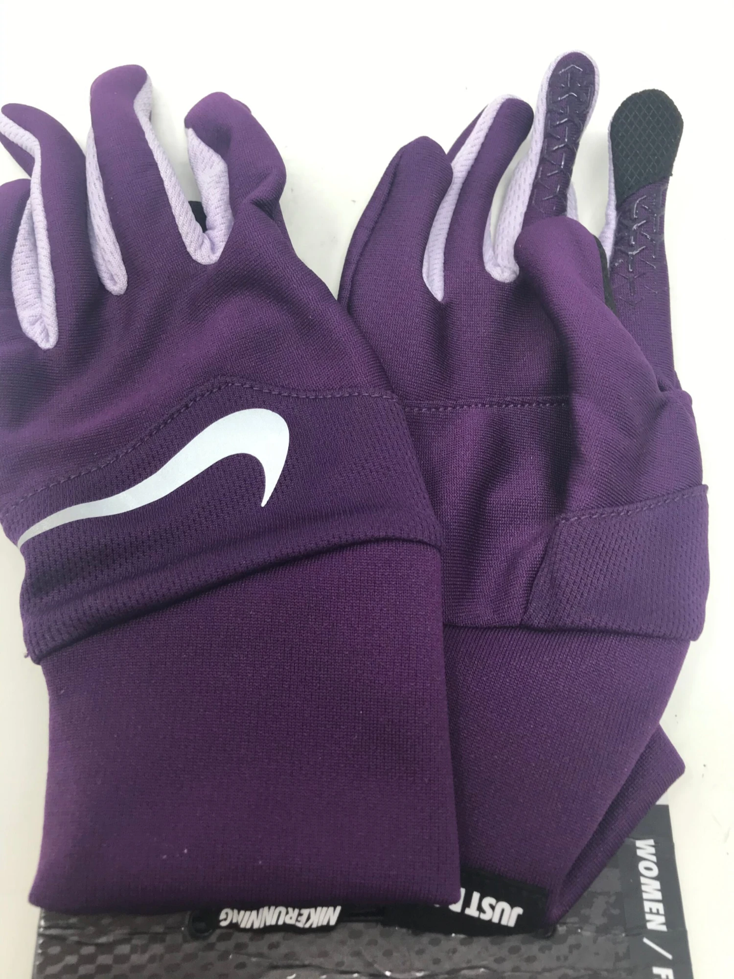 New Nike Dri Fit Tempo Running Gloves Women's Small Adult Purple/White 3 New Nike Dri Fit Tempo Running Gloves Women's Small Adult Purple/White