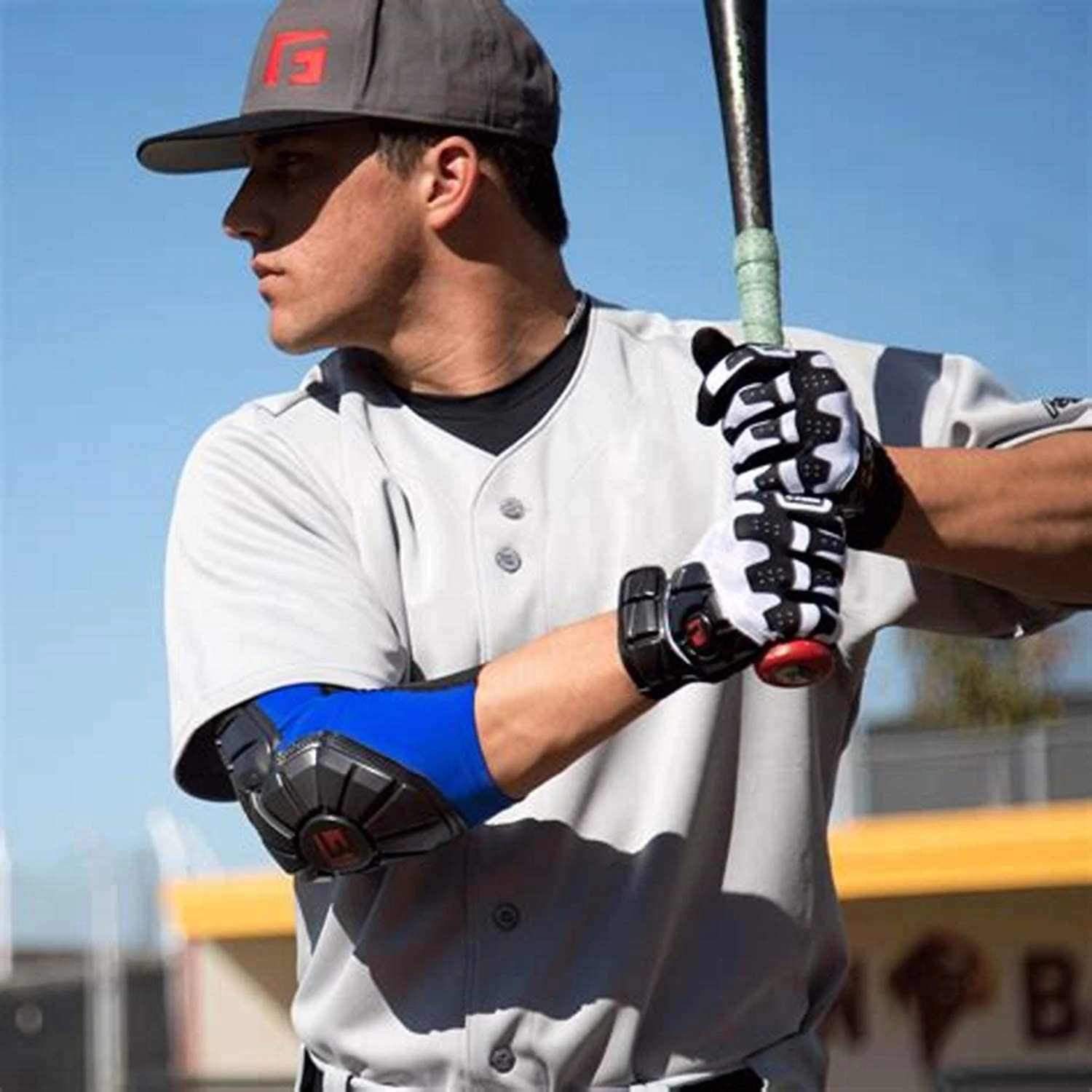 G-Form Pro Extended Adult Baseball Elbow Guard (Black/Royal Blue) 4 G-Form Pro Extended Adult Baseball Elbow Guard (Black/Royal Blue) - Image 2