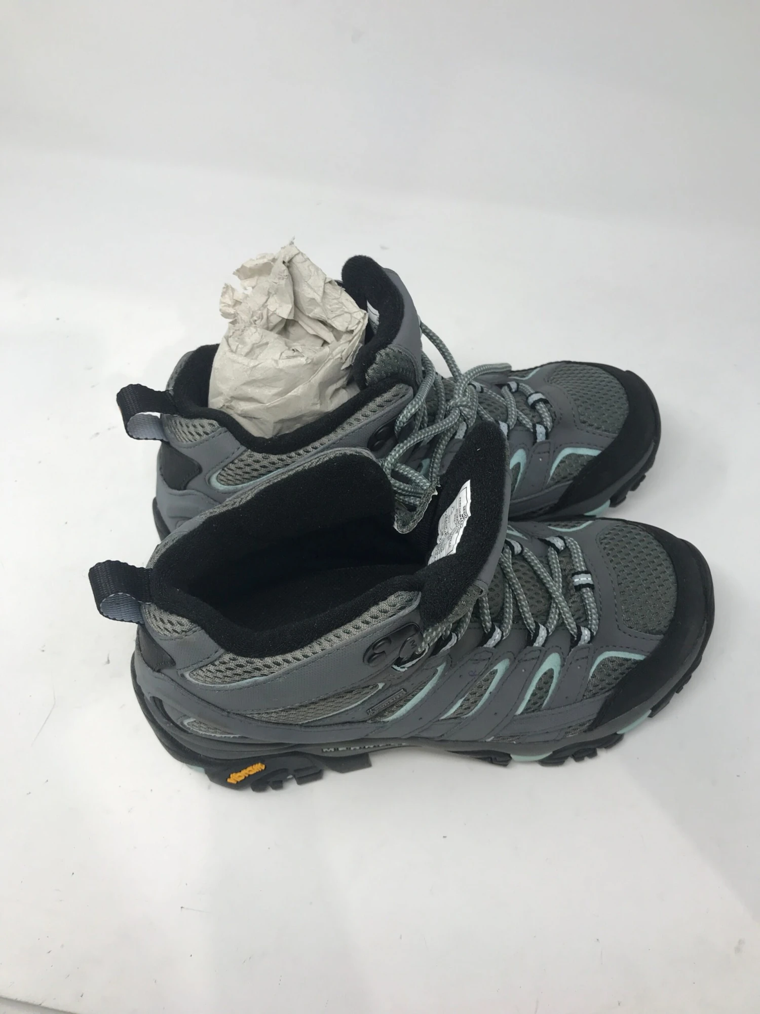 Used Merrell Women's Moab 2 Mid Gtx Hiking Boot Womens 7.5 Grey 5 Used Merrell Women's Moab 2 Mid Gtx Hiking Boot Womens 7.5 Grey - Image 3
